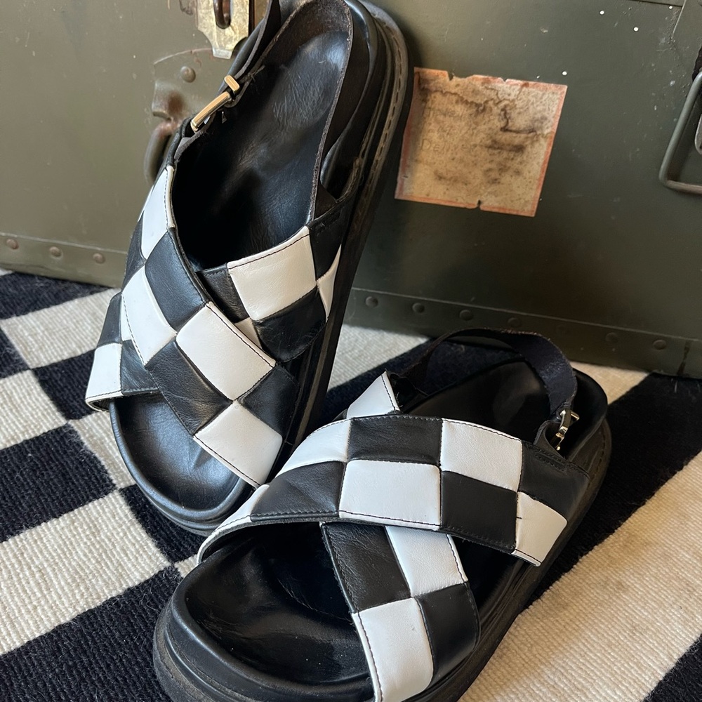 ALOHAS Black and White Checkered Sandals